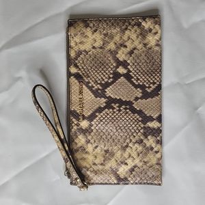 Authentic Michael Kors wristlet